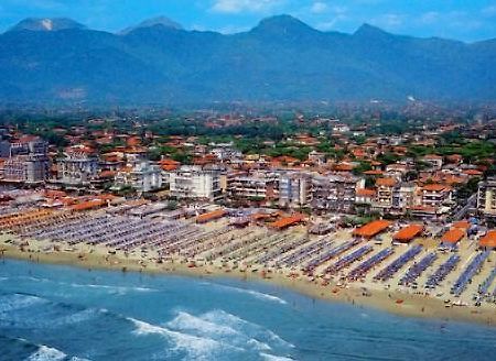 Hotel Montecarlo Lido di Camaiore Eksteriør bilde