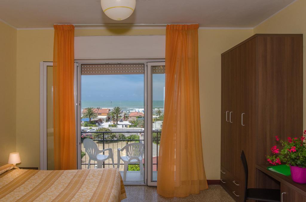 Hotel Montecarlo Lido di Camaiore Eksteriør bilde