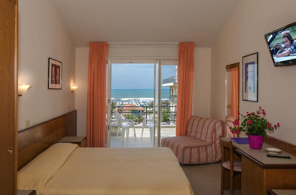 Hotel Montecarlo Lido di Camaiore Eksteriør bilde